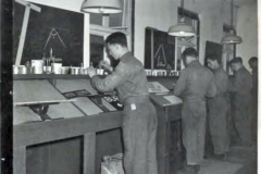 Army Numerical e999917494 p25 Kamp Vught - Copy (5)