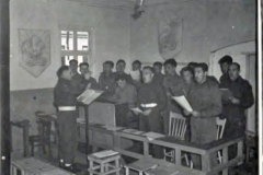 Army Numerical e999917494 p27 Kamp Vught Lt J E DeGuire 21-23 april - Copy (4)