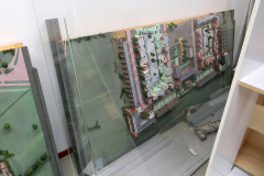 De maquette in 2 delen opgeslagen in het depot van 's-Hertogenbosch